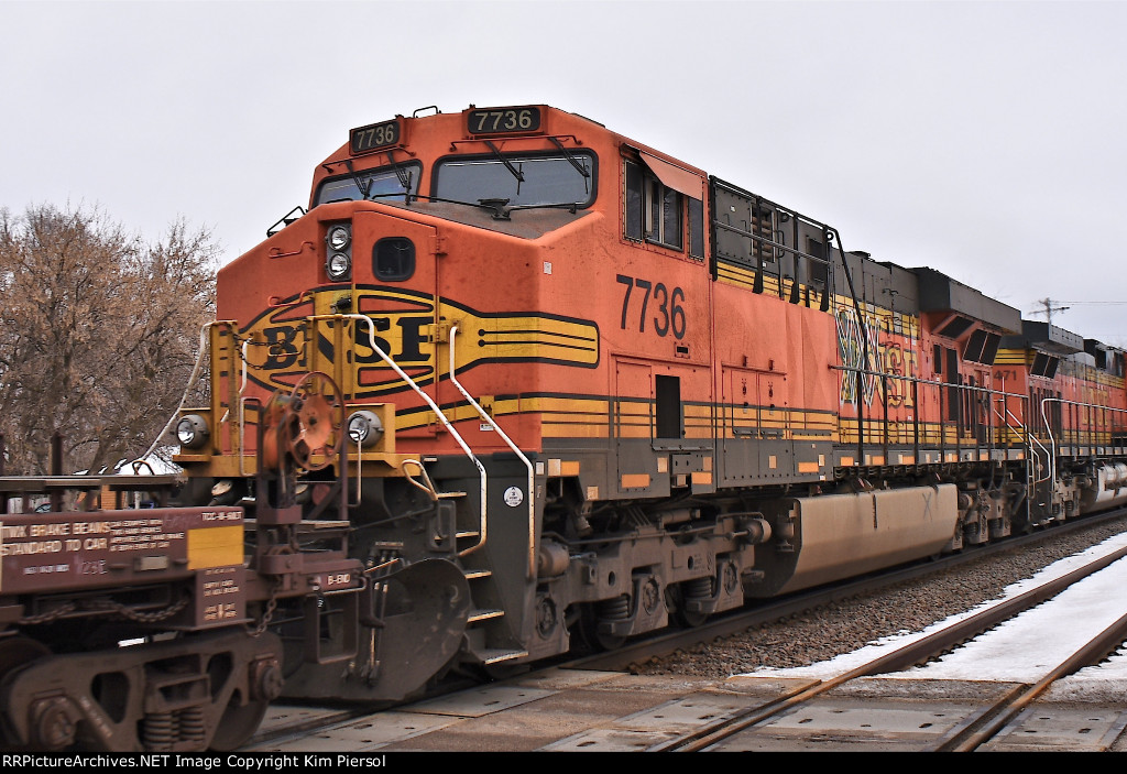 BNSF 7736